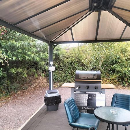 Gateway Glamping Hotel Farranfore Ngoại thất bức ảnh