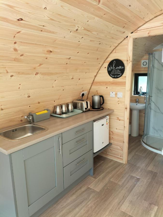 Gateway Glamping Hotel Farranfore Ngoại thất bức ảnh