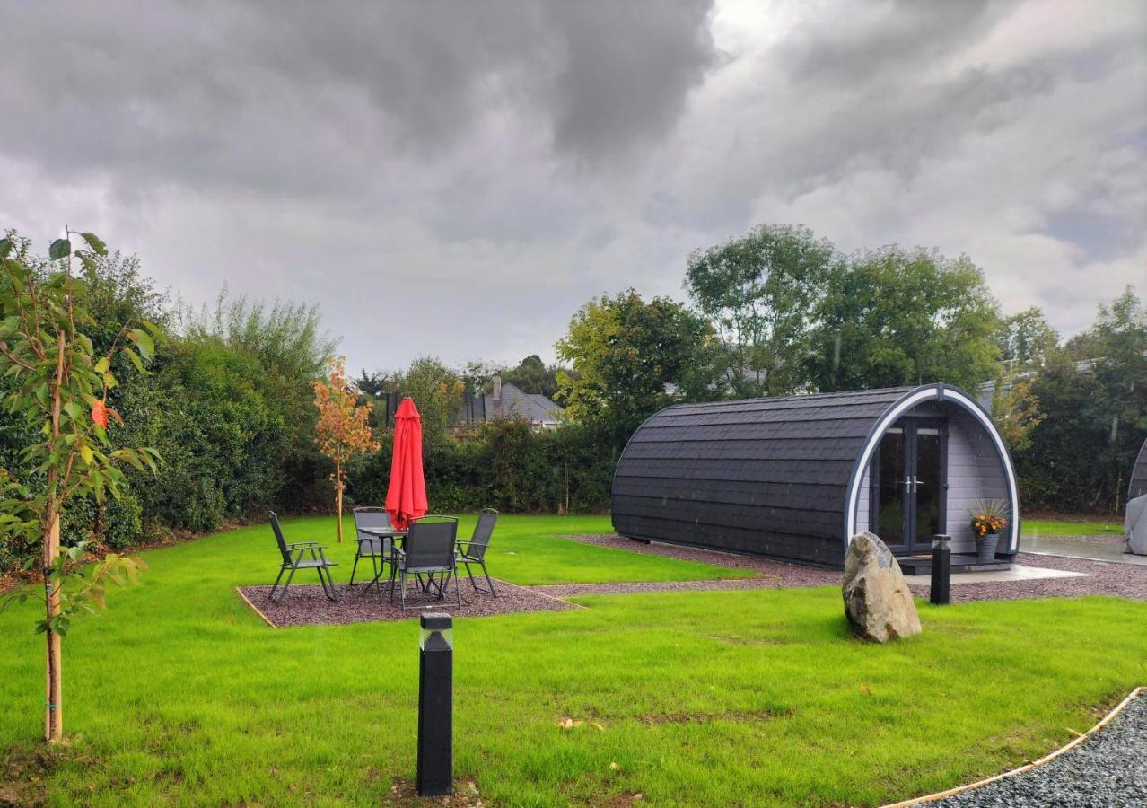 Gateway Glamping Hotel Farranfore Ngoại thất bức ảnh