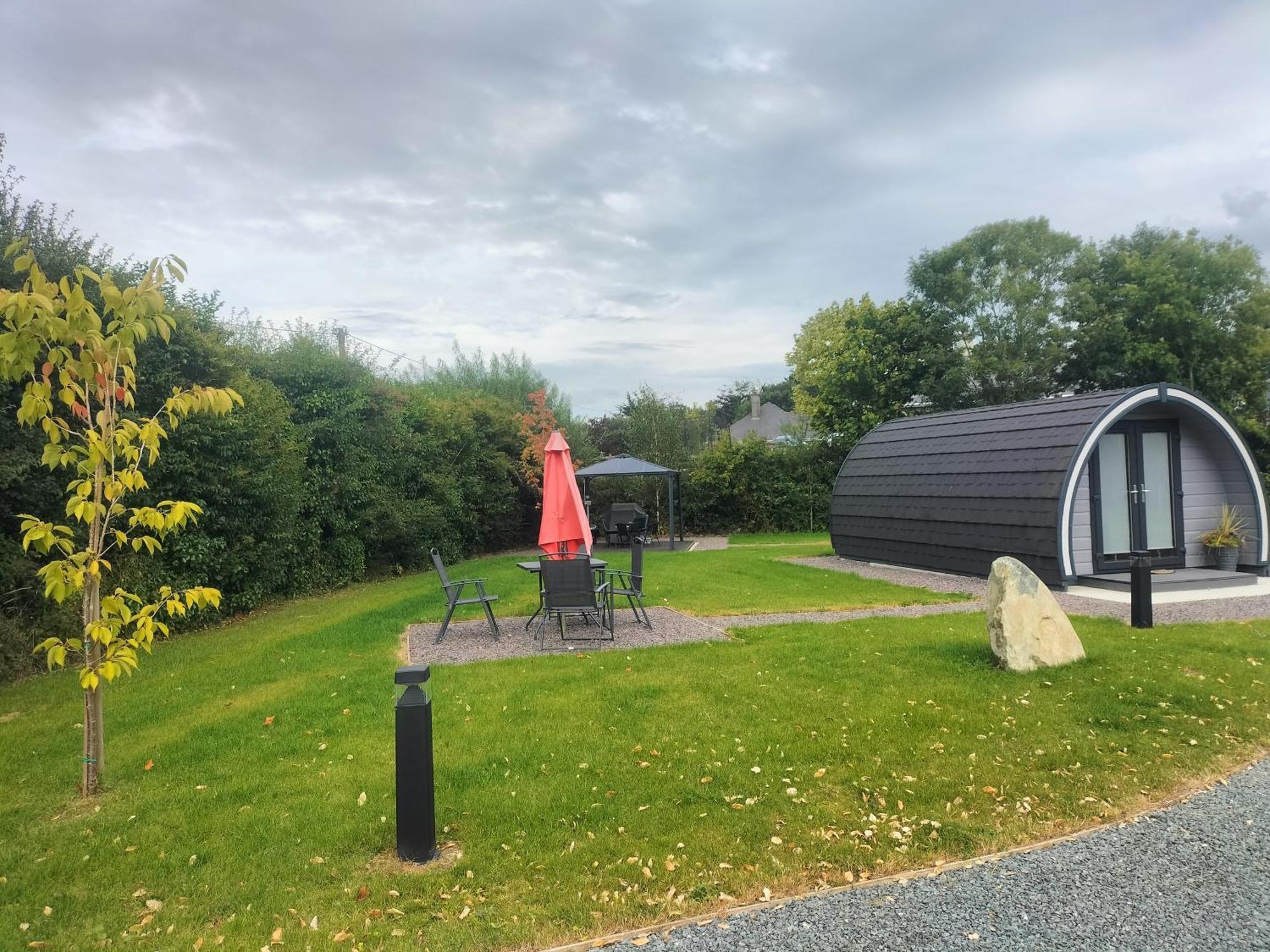 Gateway Glamping Hotel Farranfore Ngoại thất bức ảnh